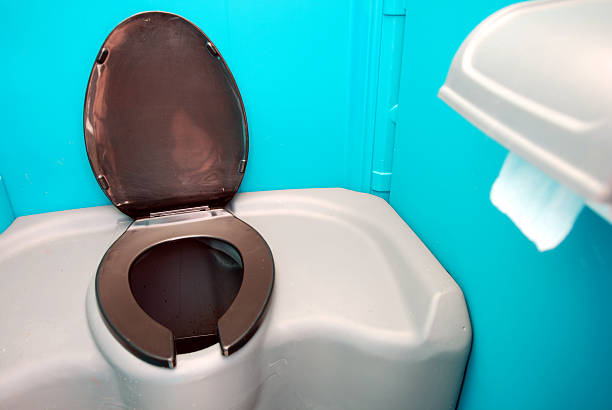 Best Portable toilet rental for construction  in Alma, MI